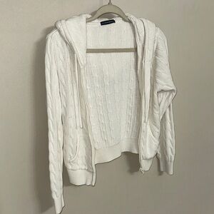 Brandy Melville - White Sweater